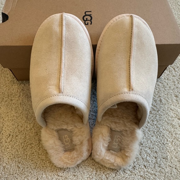 UGG Cream Pearle Slippers - Picture 4 of 10